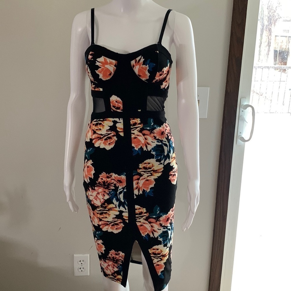Material Girl gorgeous midi - extra small. Some stretch, netting at waist, cute!